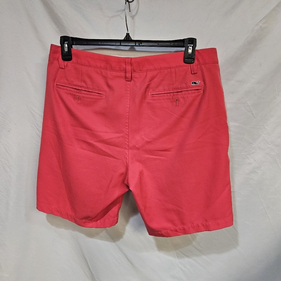 Vineyard Vines Links Red Shorts Sticky Waist Polyester Logo Chino 34 Waist - Picture 2 of 6